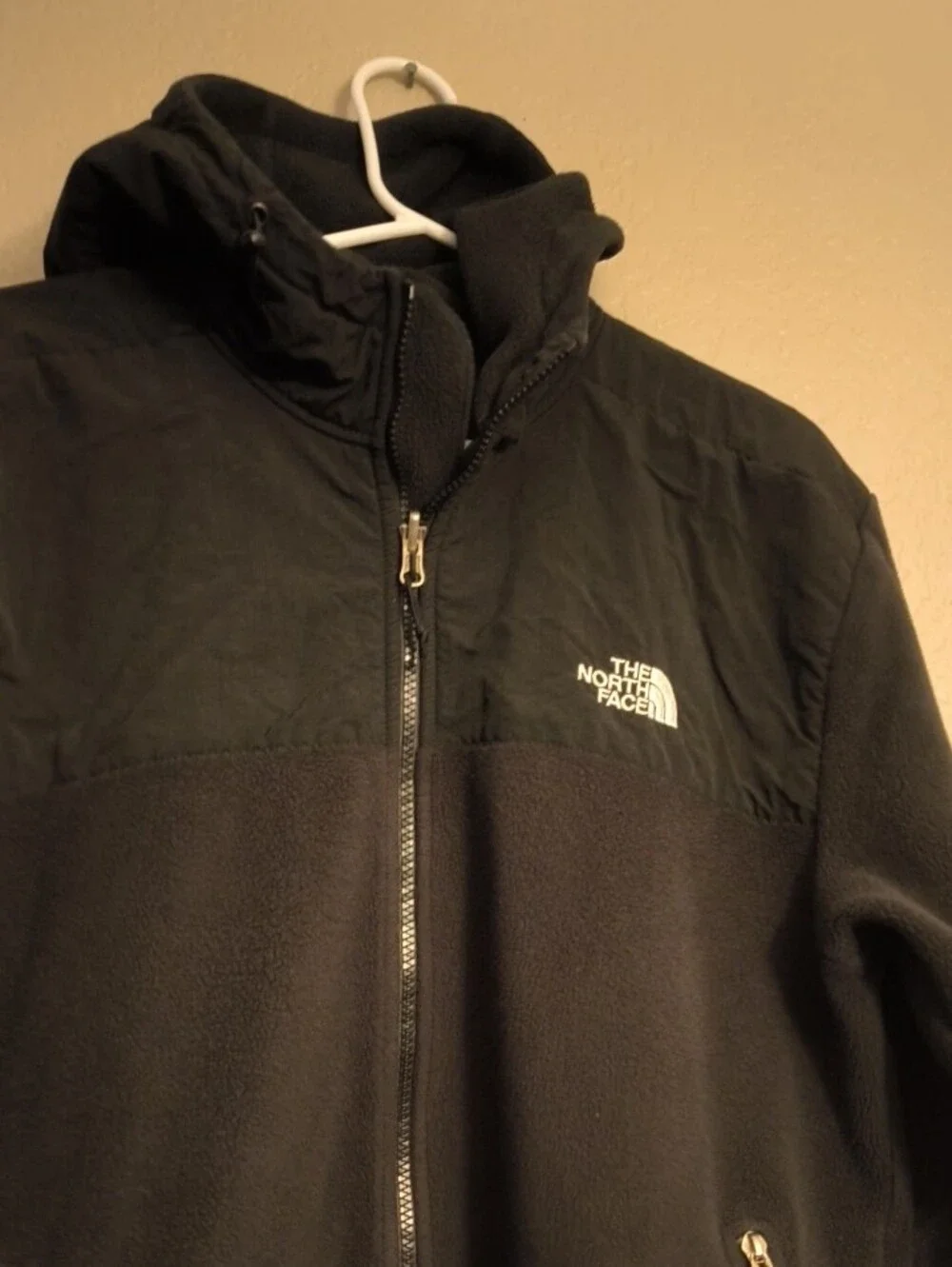 The North Face Men's M Black Hooded Fleece Jacket